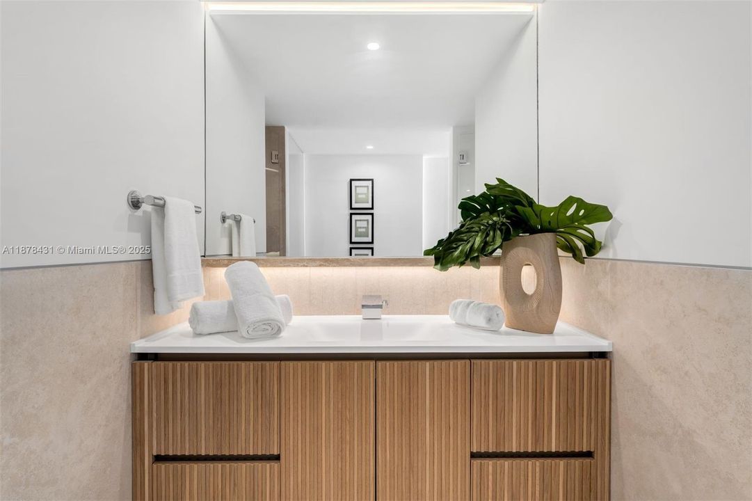 Recently Sold: $5,500,000 (3 beds, 3 baths, 2786 Square Feet)