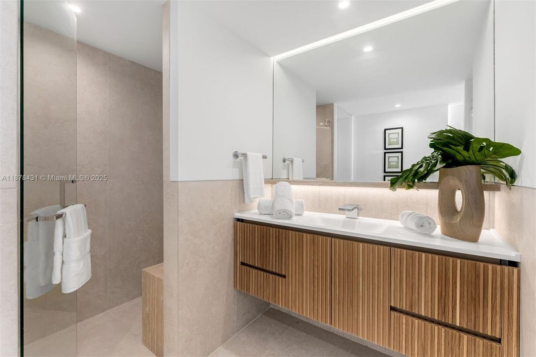 Recently Sold: $5,500,000 (3 beds, 3 baths, 2786 Square Feet)