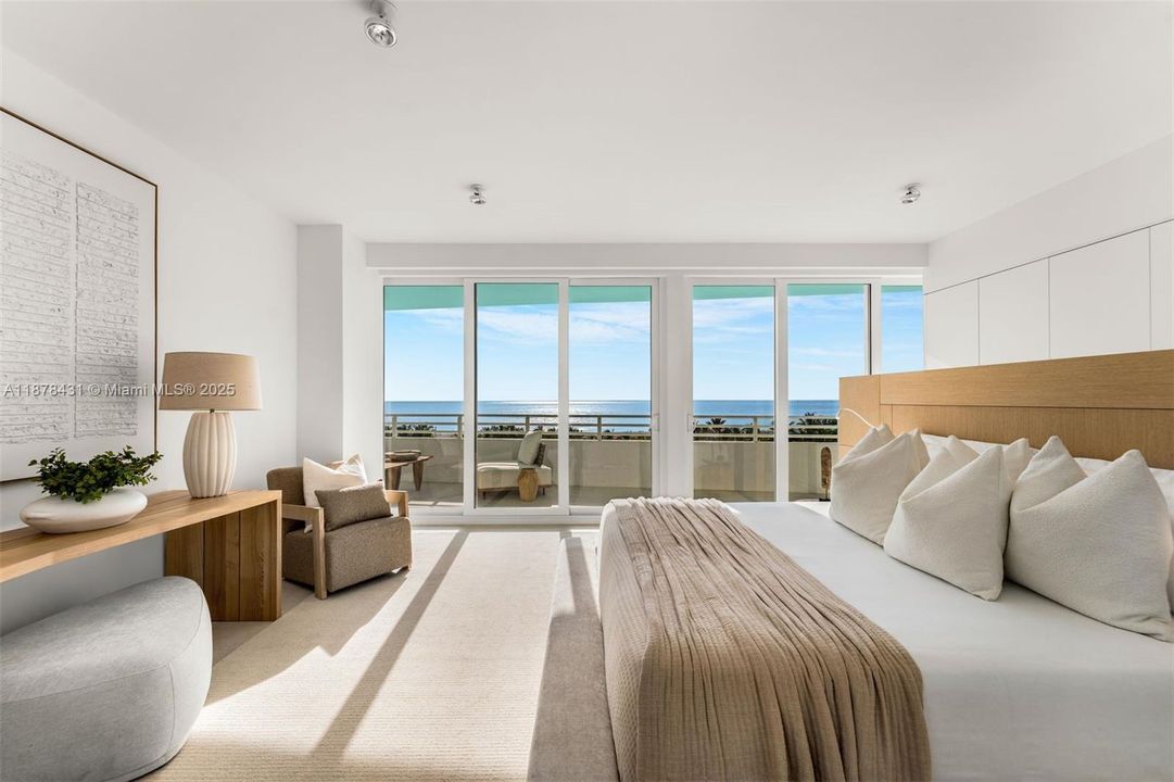 Recently Sold: $5,500,000 (3 beds, 3 baths, 2786 Square Feet)