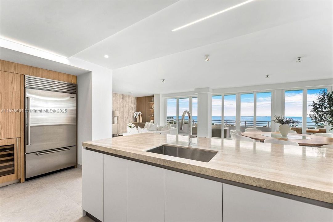 Recently Sold: $5,500,000 (3 beds, 3 baths, 2786 Square Feet)