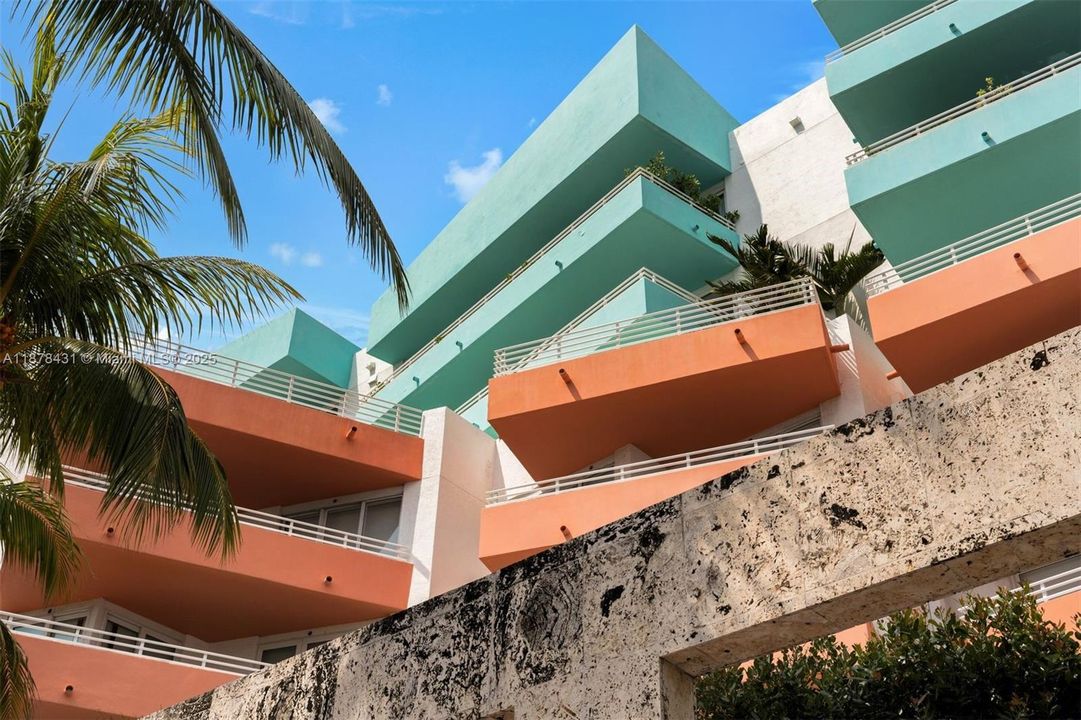 Recently Sold: $5,500,000 (3 beds, 3 baths, 2786 Square Feet)