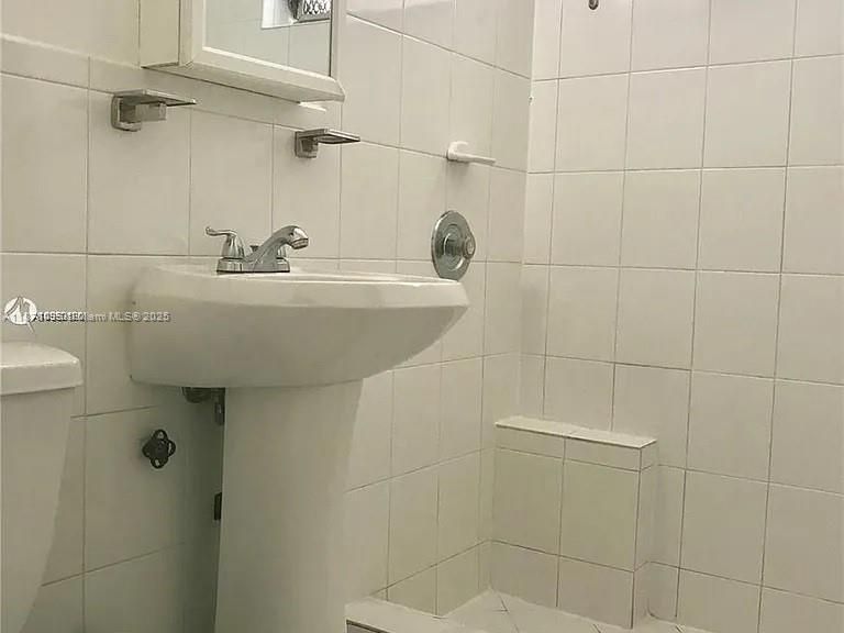 На продажу: $162,000 (0 спален, 1 ванн, 406 Квадратных фут)