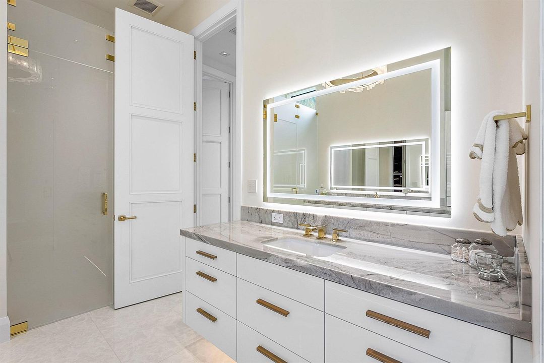 Primary Suite Bath