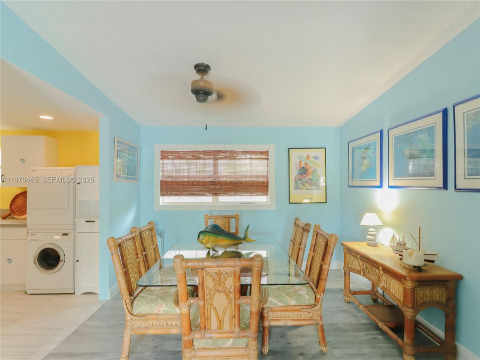 待售: $1,695,000 (3 贝兹, 2 浴室, 2364 平方英尺)