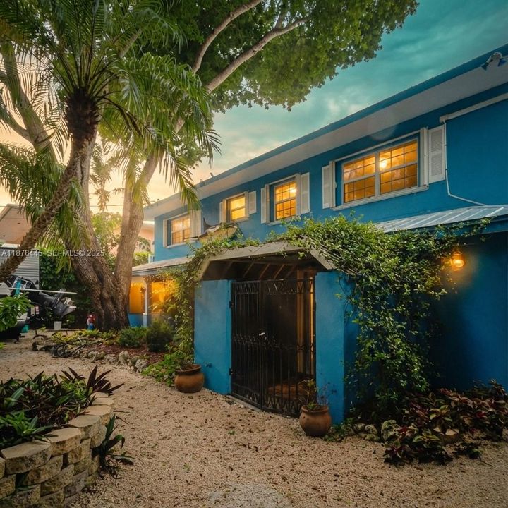 待售: $1,695,000 (3 贝兹, 2 浴室, 2364 平方英尺)