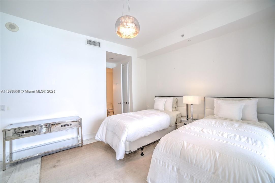 En Renta: $23,000 (2 camas, 2 baños, 1685 Pies cuadrados)