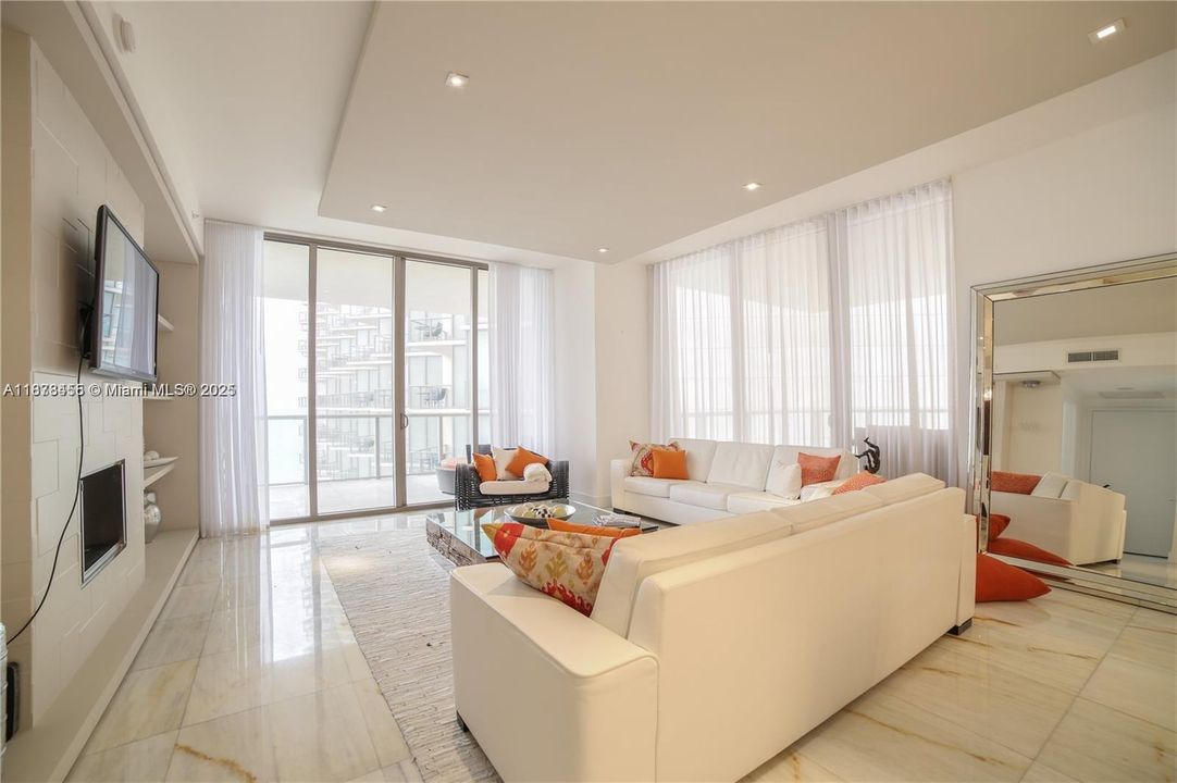 En Renta: $23,000 (2 camas, 2 baños, 1685 Pies cuadrados)