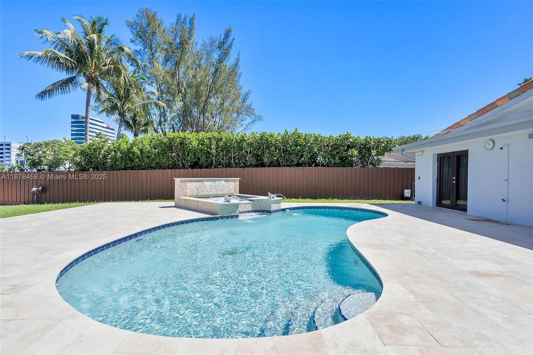 For Sale: $2,490,000 (5 beds, 4 baths, 2759 Square Feet)