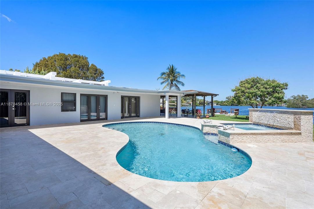 For Sale: $2,490,000 (5 beds, 4 baths, 2759 Square Feet)