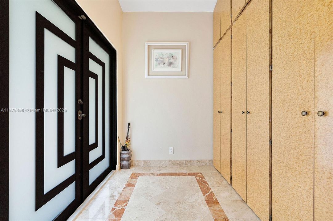 For Sale: $2,490,000 (5 beds, 4 baths, 2759 Square Feet)