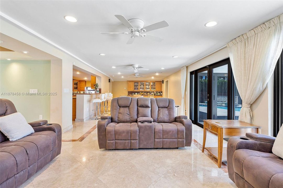 For Sale: $2,490,000 (5 beds, 4 baths, 2759 Square Feet)