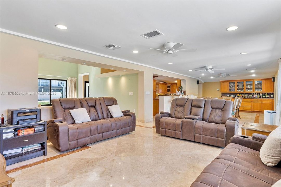 For Sale: $2,490,000 (5 beds, 4 baths, 2759 Square Feet)