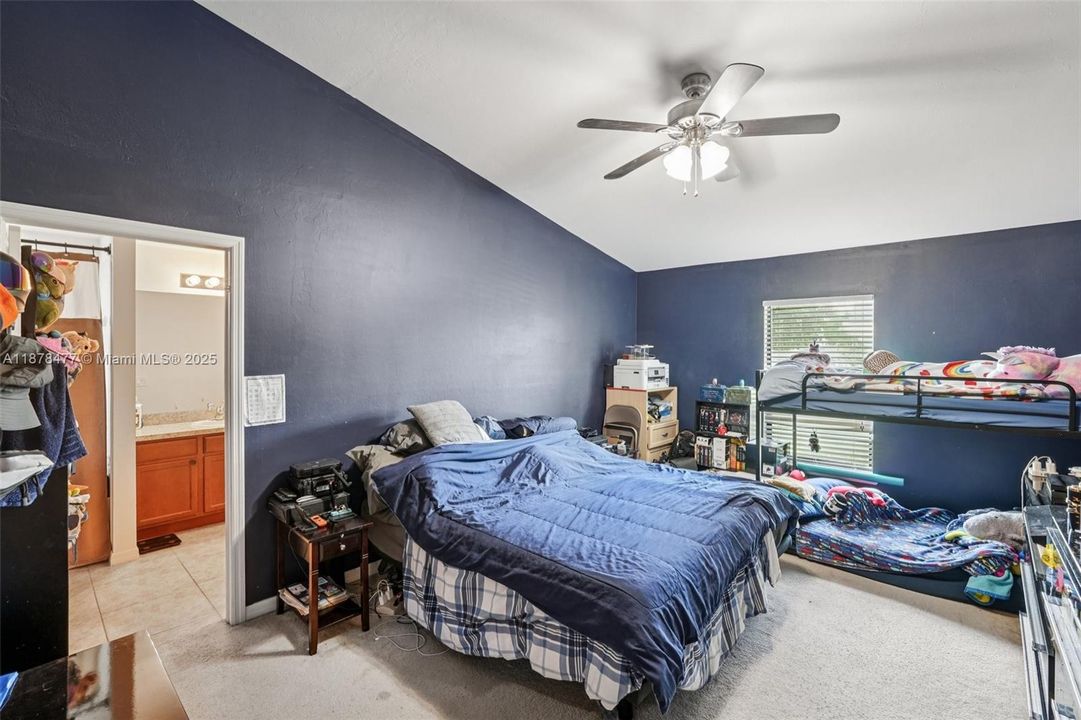 En Venta: $275,000 (3 camas, 2 baños, 0 Pies cuadrados)