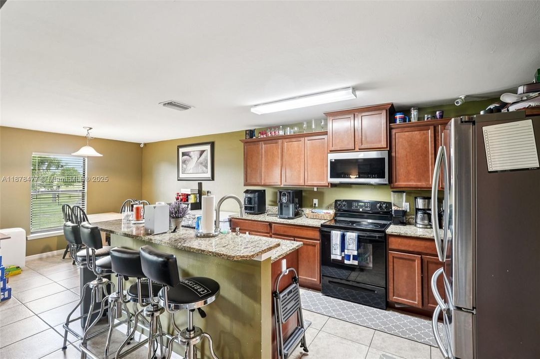 En Venta: $275,000 (3 camas, 2 baños, 0 Pies cuadrados)