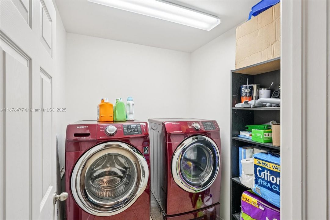 En Venta: $275,000 (3 camas, 2 baños, 0 Pies cuadrados)