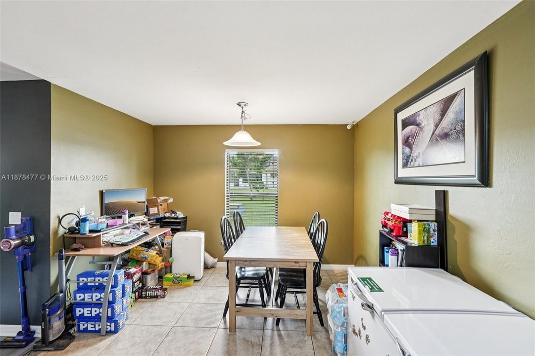 En Venta: $275,000 (3 camas, 2 baños, 0 Pies cuadrados)