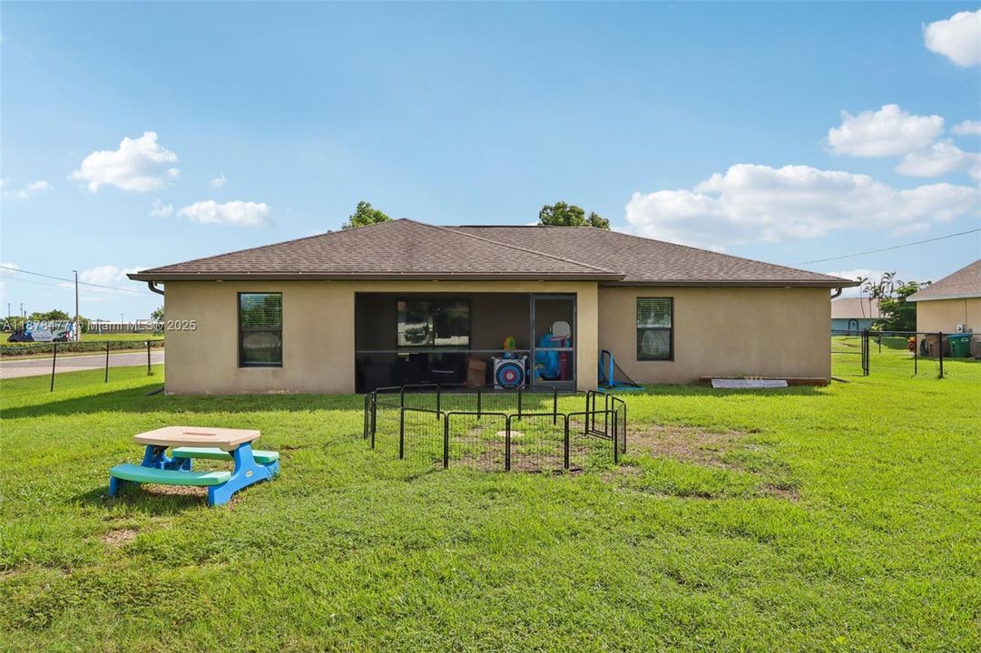 En Venta: $275,000 (3 camas, 2 baños, 0 Pies cuadrados)