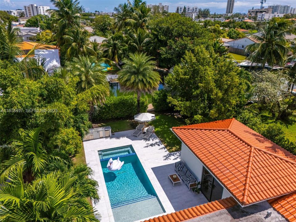 For Sale: $4,500,000 (4 beds, 4 baths, 2455 Square Feet)