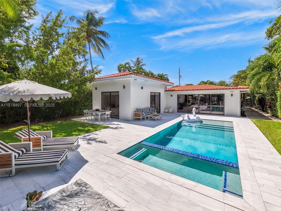 For Sale: $4,500,000 (4 beds, 4 baths, 2455 Square Feet)