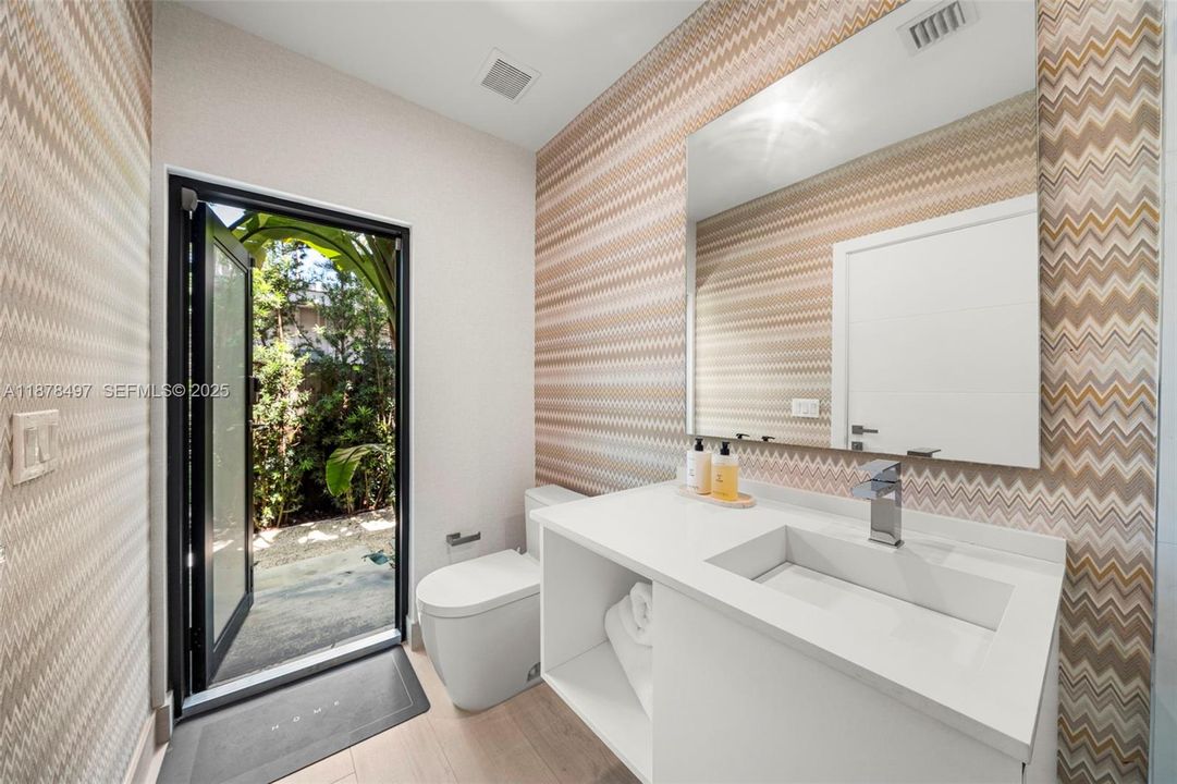 For Sale: $4,500,000 (4 beds, 4 baths, 2455 Square Feet)