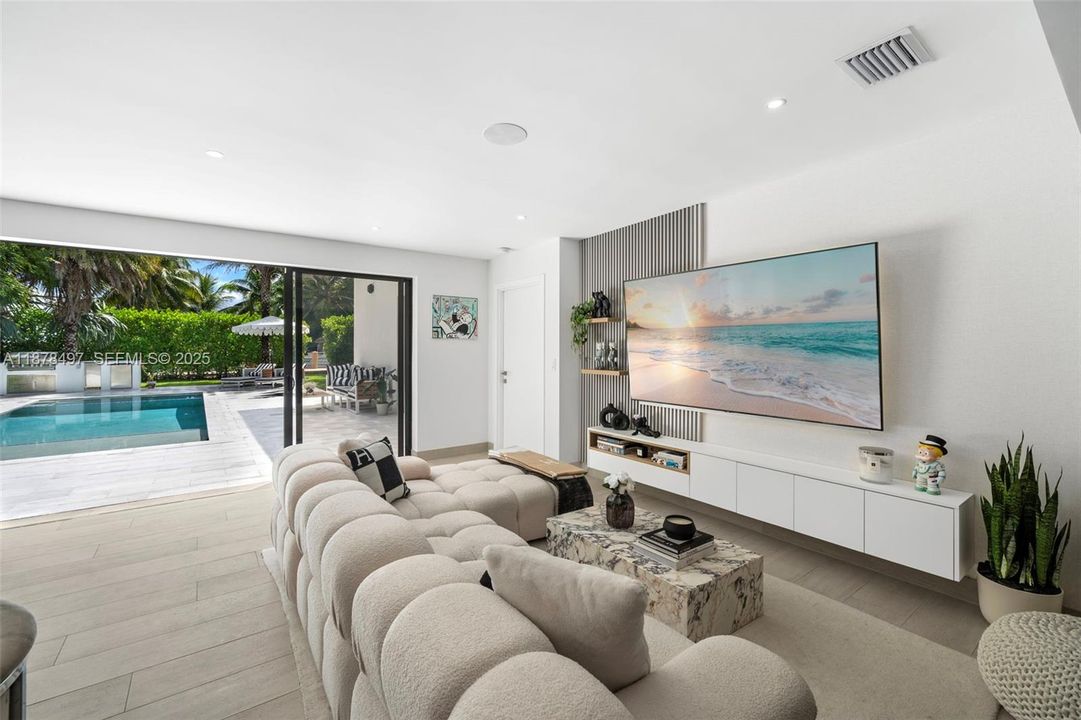 For Sale: $4,500,000 (4 beds, 4 baths, 2455 Square Feet)