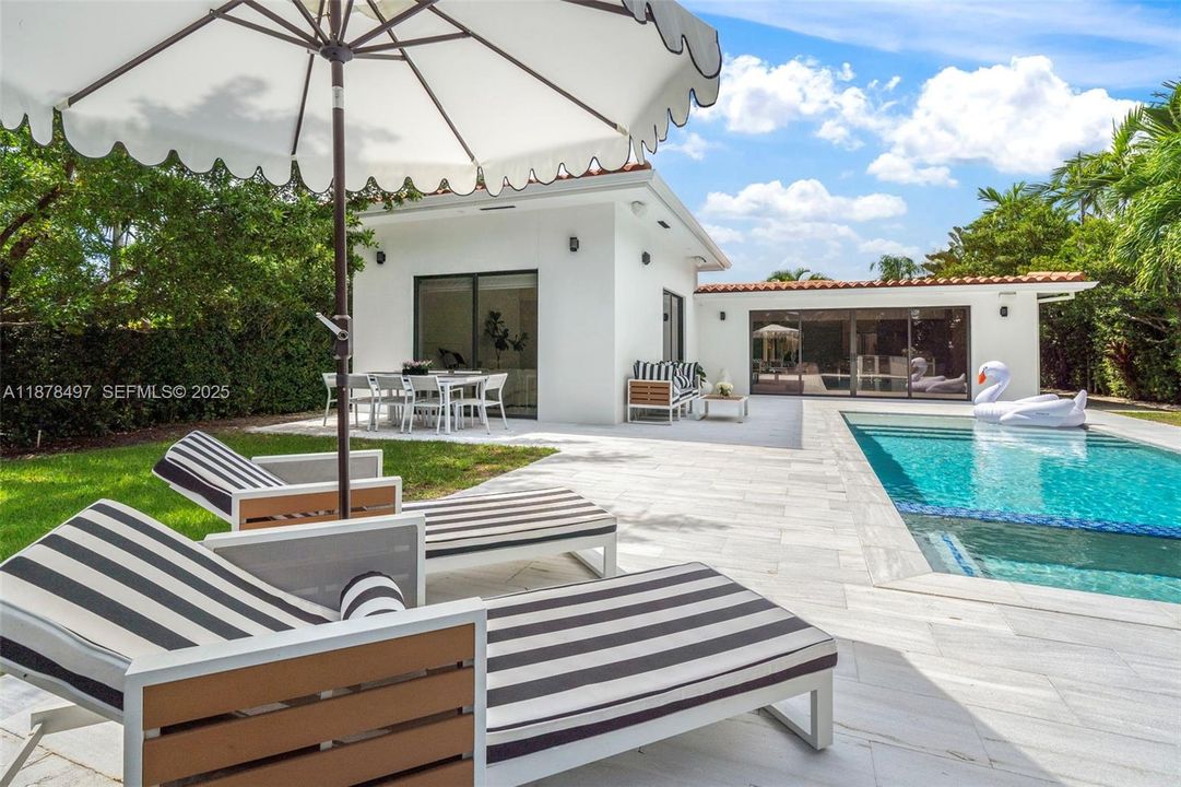 For Sale: $4,500,000 (4 beds, 4 baths, 2455 Square Feet)