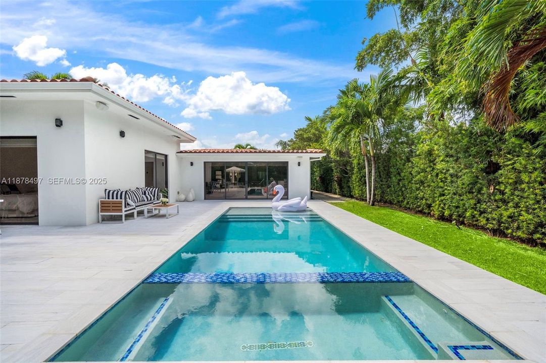 For Sale: $4,500,000 (4 beds, 4 baths, 2455 Square Feet)