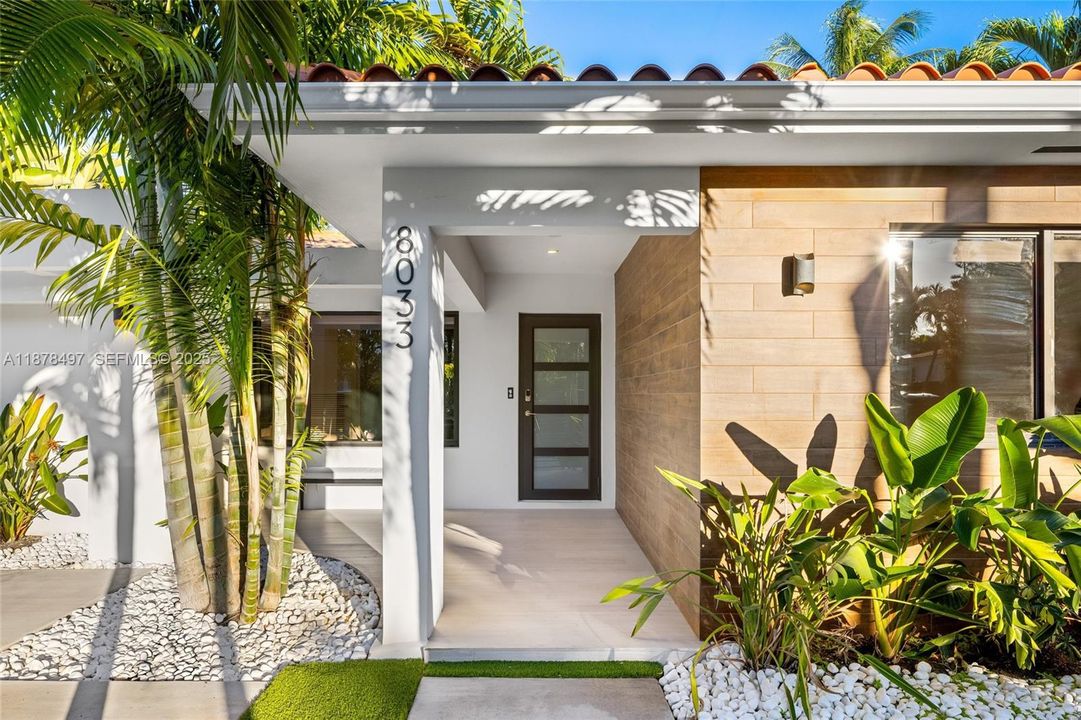 For Sale: $4,500,000 (4 beds, 4 baths, 2455 Square Feet)