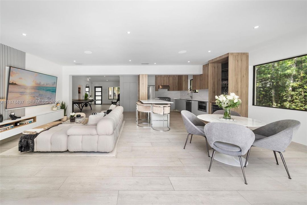 For Sale: $4,500,000 (4 beds, 4 baths, 2455 Square Feet)