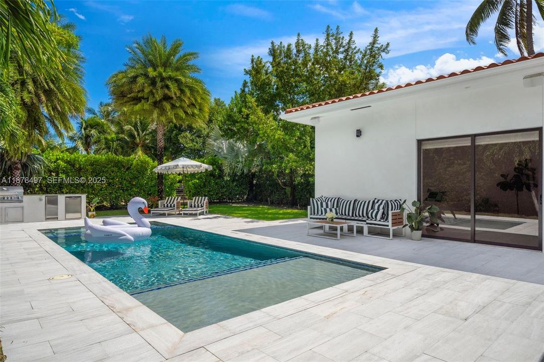 For Sale: $4,500,000 (4 beds, 4 baths, 2455 Square Feet)