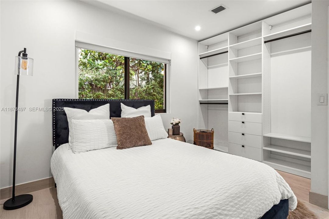 For Sale: $4,500,000 (4 beds, 4 baths, 2455 Square Feet)