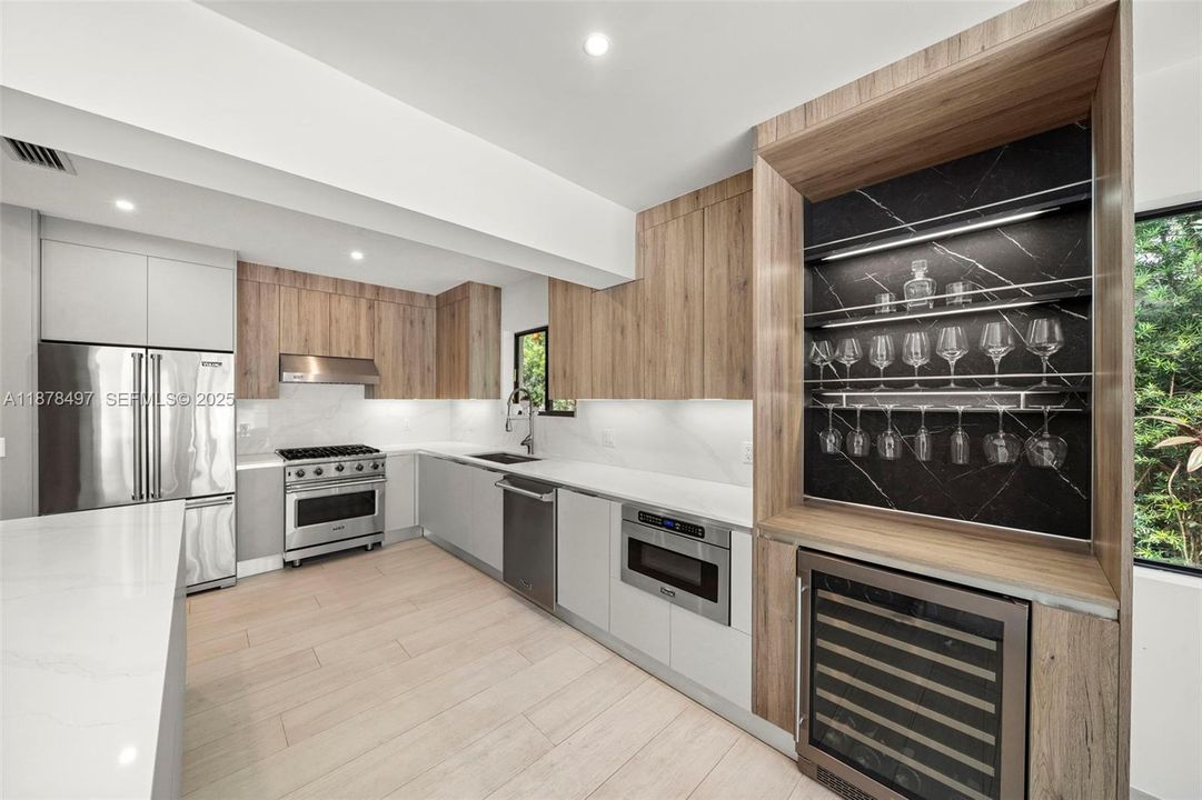 For Sale: $4,500,000 (4 beds, 4 baths, 2455 Square Feet)