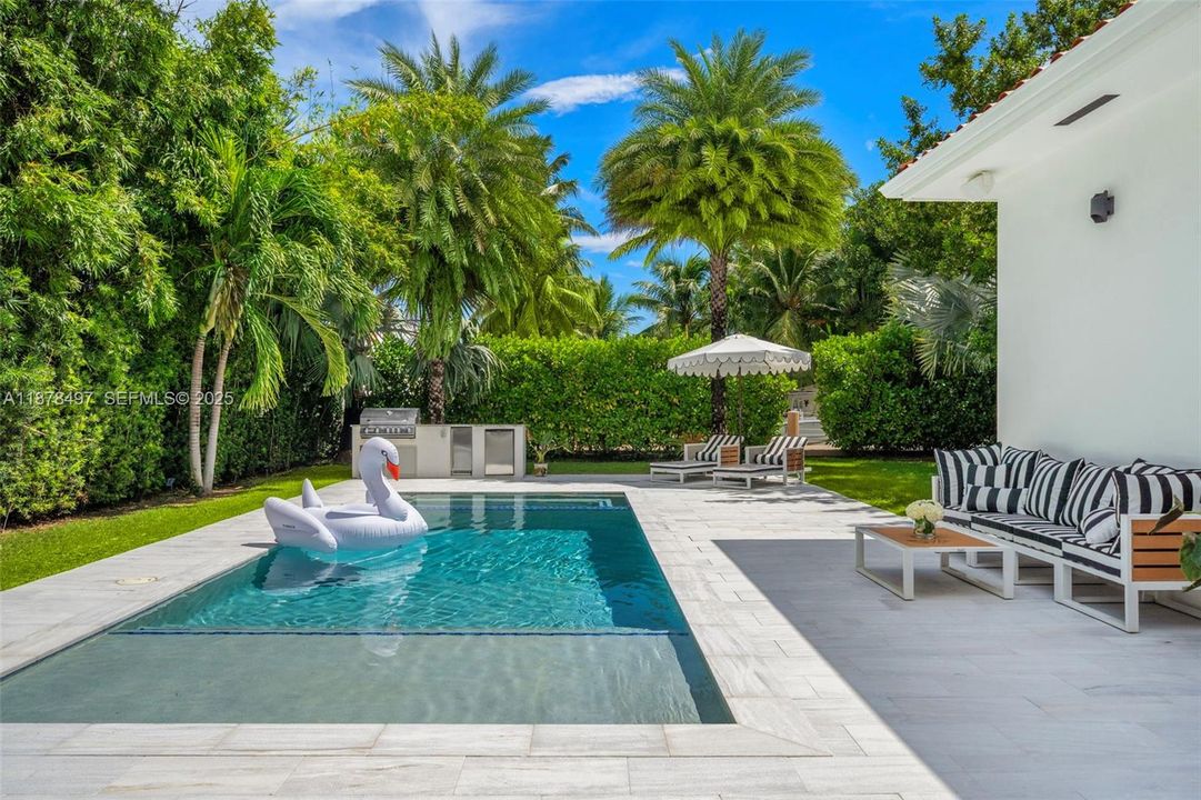 For Sale: $4,500,000 (4 beds, 4 baths, 2455 Square Feet)