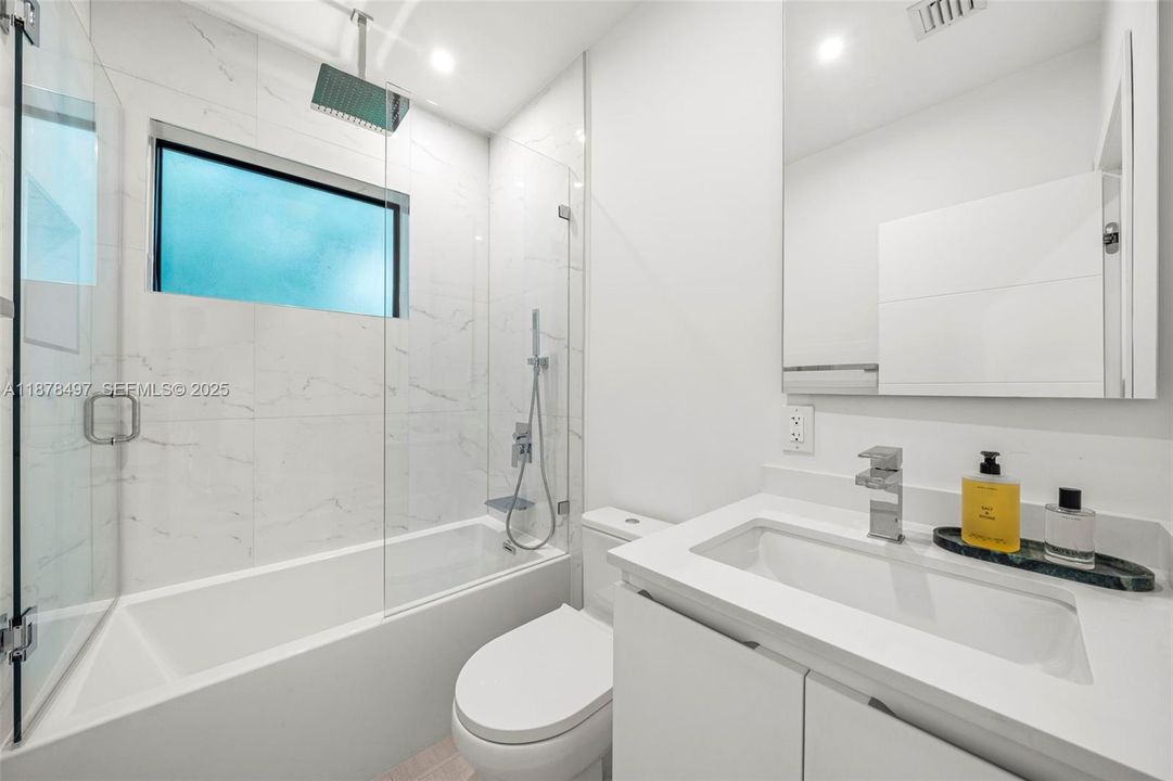 For Sale: $4,500,000 (4 beds, 4 baths, 2455 Square Feet)