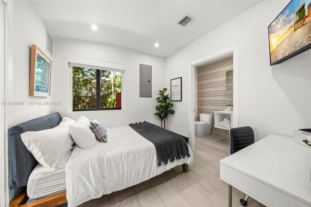 For Sale: $4,500,000 (4 beds, 4 baths, 2455 Square Feet)