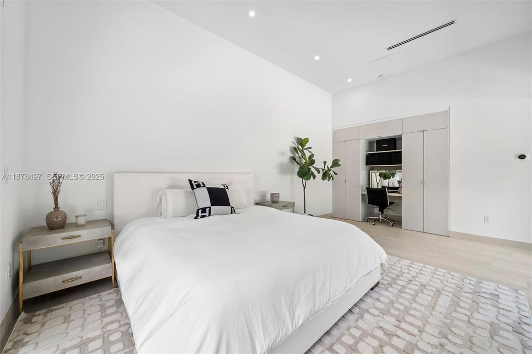 For Sale: $4,500,000 (4 beds, 4 baths, 2455 Square Feet)