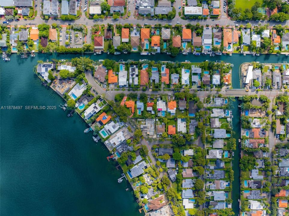 For Sale: $4,500,000 (4 beds, 4 baths, 2455 Square Feet)