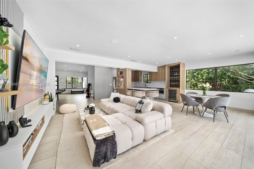 For Sale: $4,500,000 (4 beds, 4 baths, 2455 Square Feet)