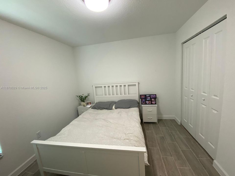 For Rent: $3,000 (4 beds, 2 baths, 1814 Square Feet)