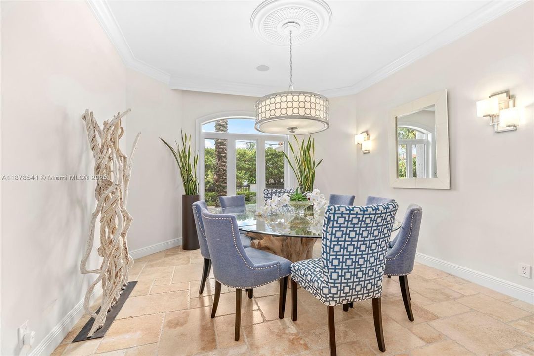 На продажу: $5,495,000 (5 спален, 6 ванн, 6613 Квадратных фут)