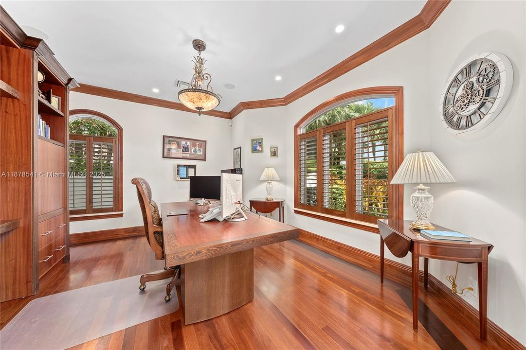 На продажу: $5,495,000 (5 спален, 6 ванн, 6613 Квадратных фут)