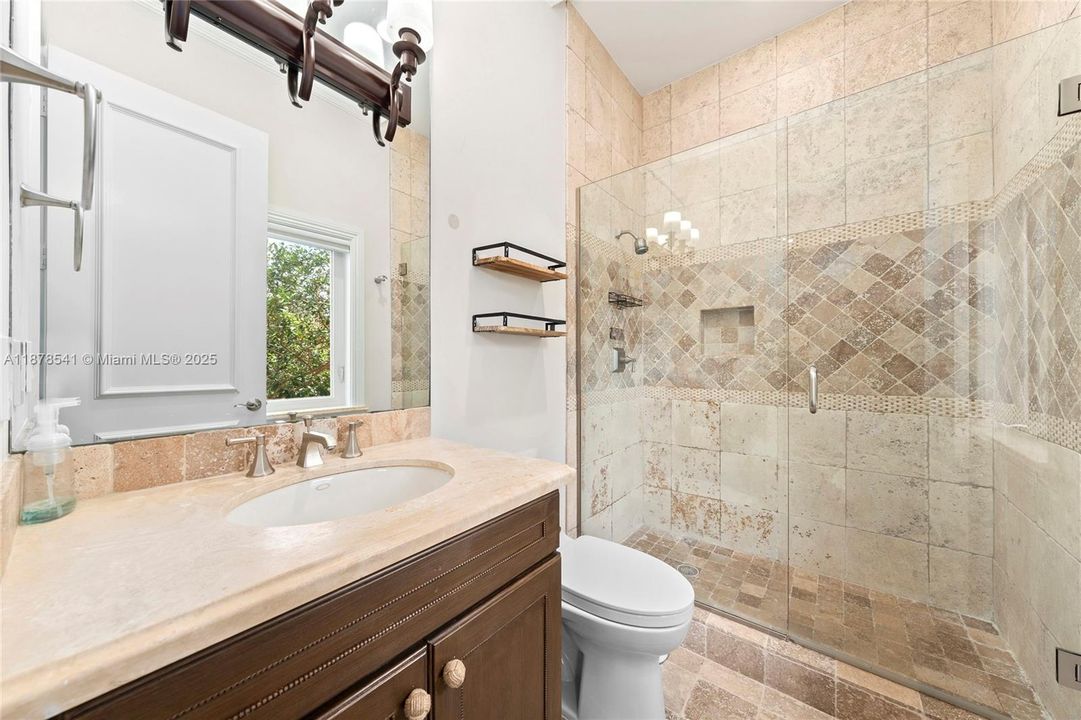 На продажу: $5,495,000 (5 спален, 6 ванн, 6613 Квадратных фут)