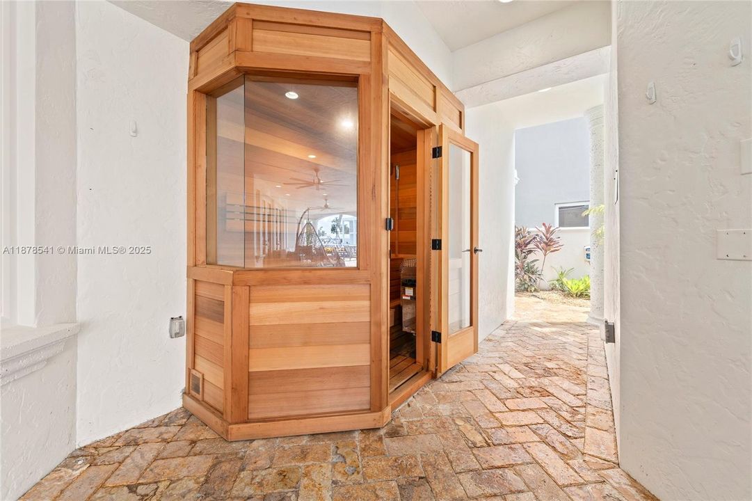 На продажу: $5,495,000 (5 спален, 6 ванн, 6613 Квадратных фут)