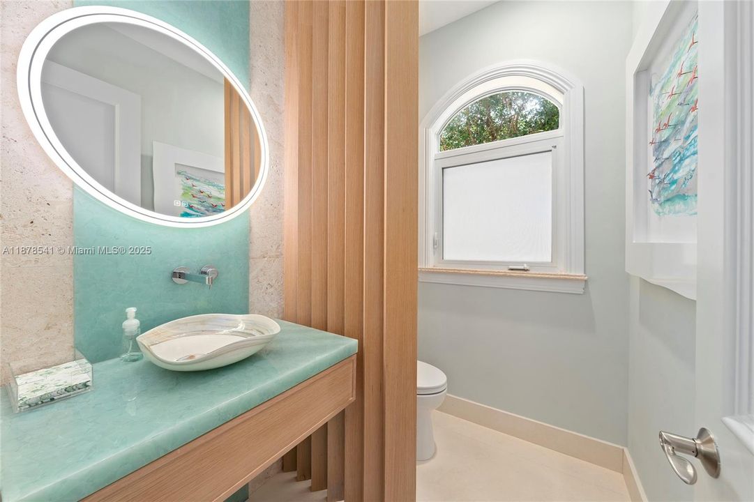 На продажу: $5,495,000 (5 спален, 6 ванн, 6613 Квадратных фут)