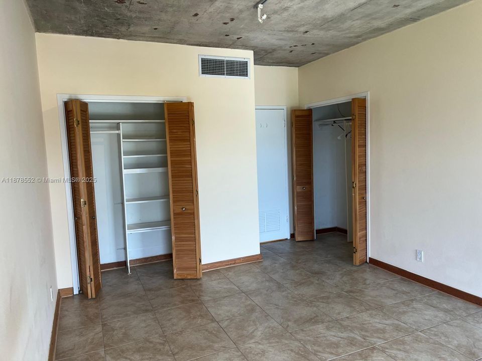 最近租的: $2,300 (1 贝兹, 1 浴室, 831 平方英尺)