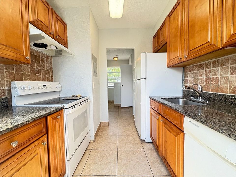 Недавно арендовано: $1,850 (2 спален, 1 ванн, 842 Квадратных фут)