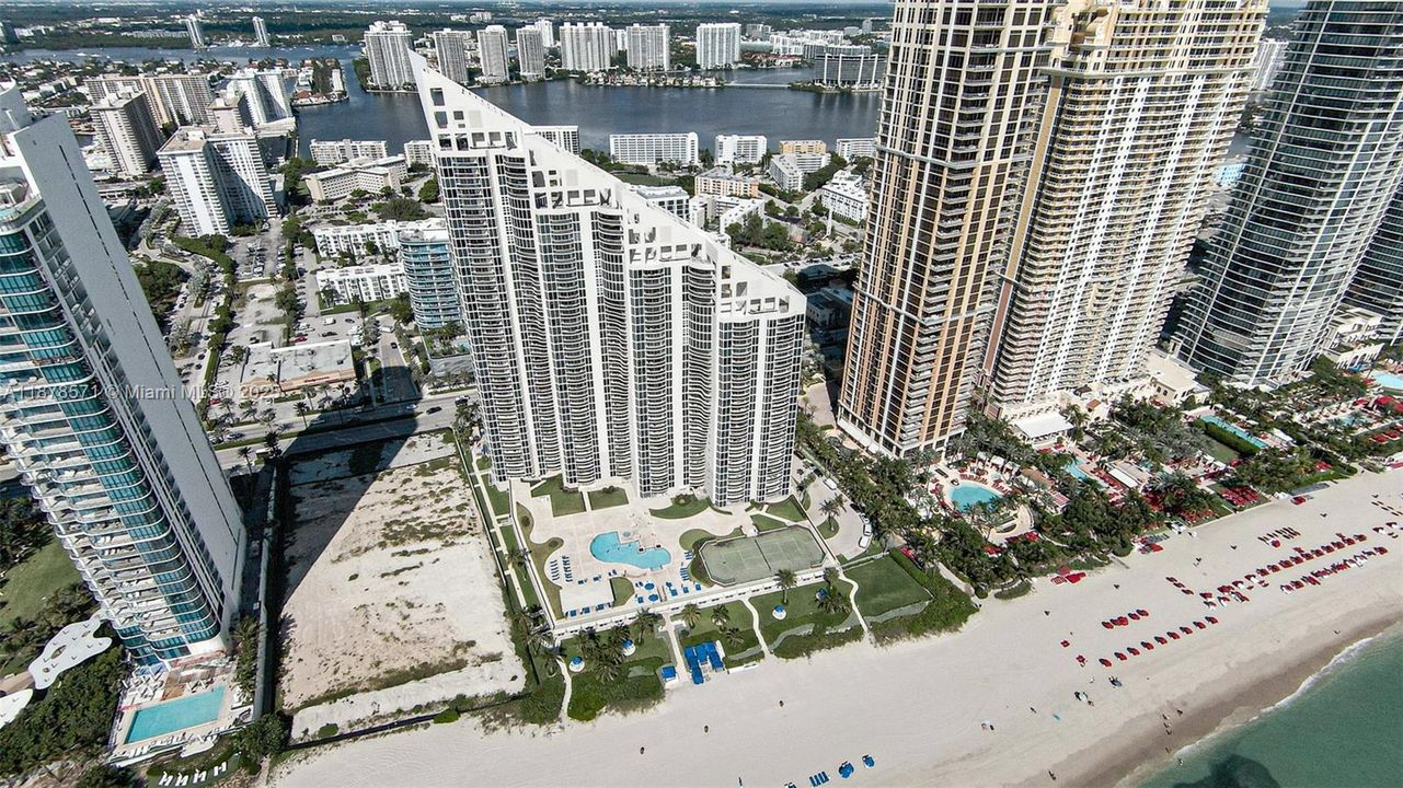 En Venta: $1,450,000 (2 camas, 2 baños, 1590 Pies cuadrados)