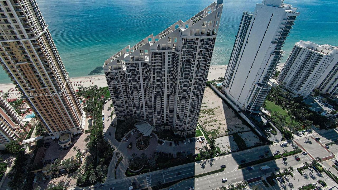 En Venta: $1,450,000 (2 camas, 2 baños, 1590 Pies cuadrados)