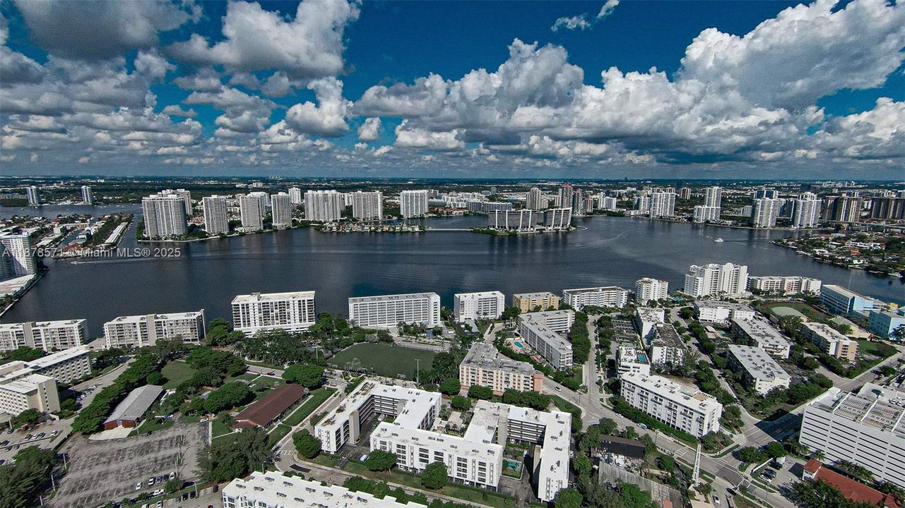 En Venta: $1,450,000 (2 camas, 2 baños, 1590 Pies cuadrados)