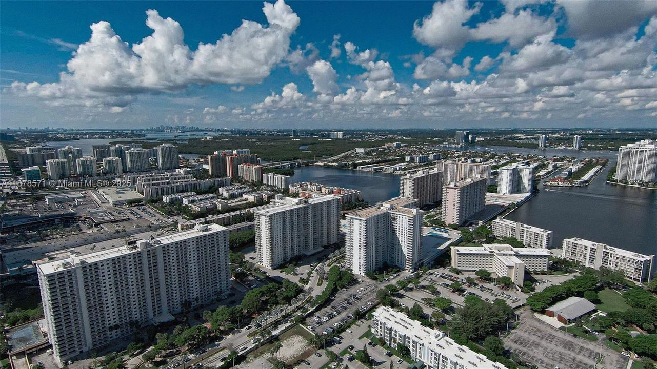 En Venta: $1,450,000 (2 camas, 2 baños, 1590 Pies cuadrados)